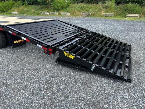 Big Tex 8.5 x 30 Gooseneck Deckover Equipment Trailer Mega Ramps - Image 5